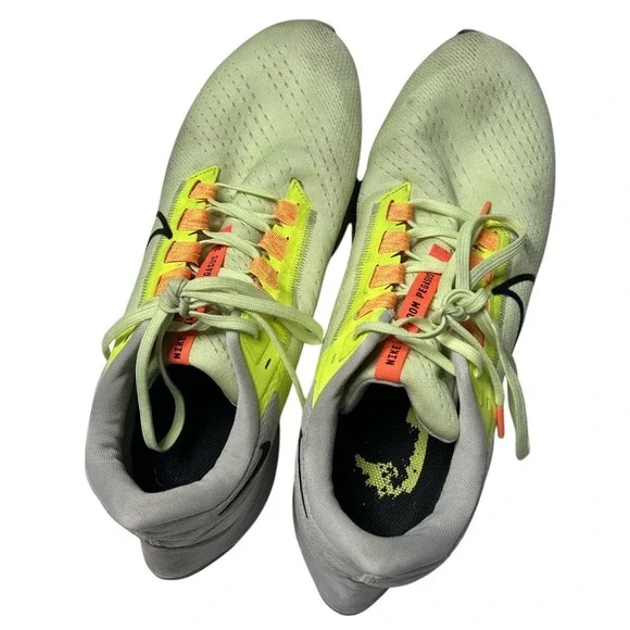 Nike‎ Air Zoom Pegasus 38 Men Size 13 Neon Yellow Green Running Shoes - Picture 2 of 11